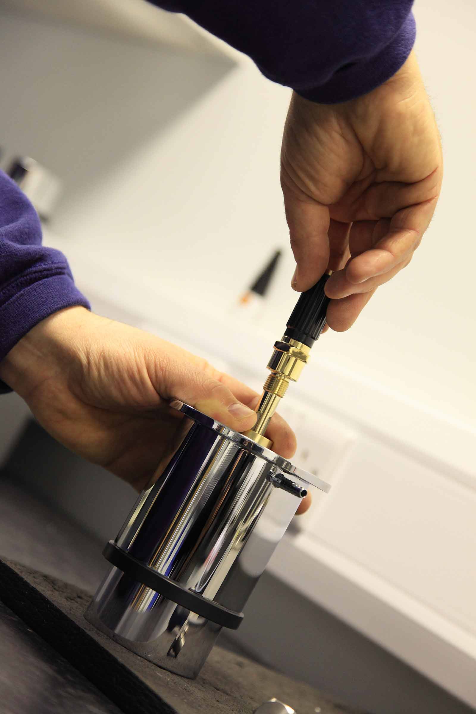Shaw Moisture Meters desiccant head assembly calibration