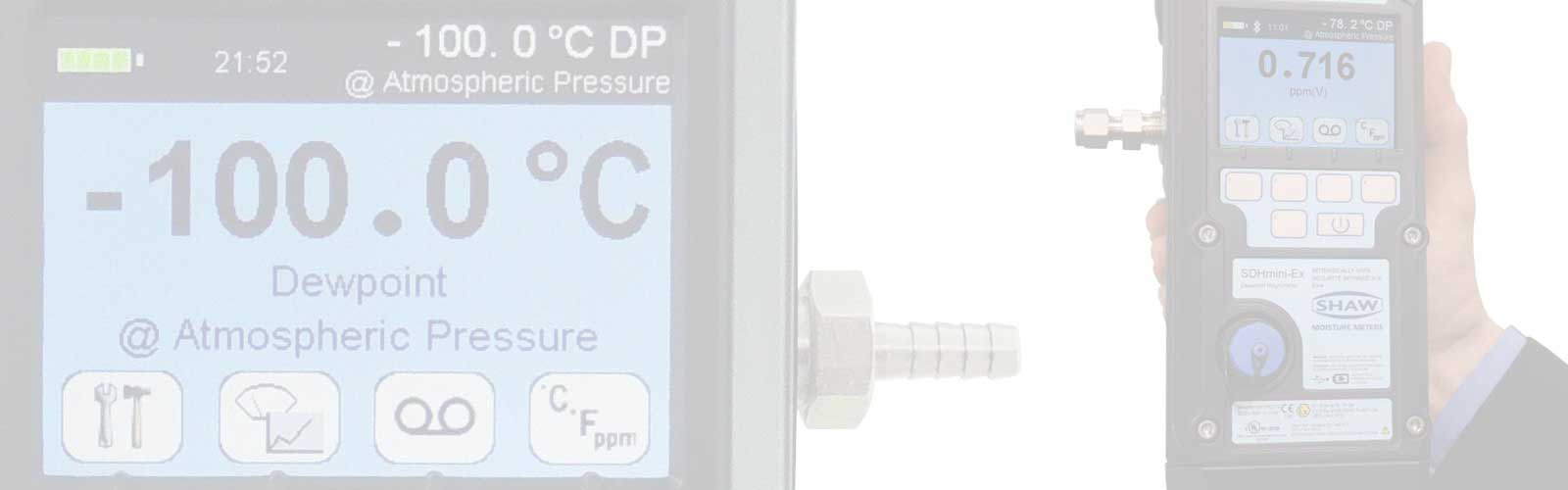 Intrinsically safehand held dewpoint meter
