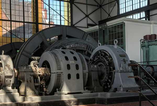 Hydrogen cooled electricity generator