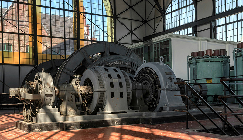 Hydrogen cooled electricity generator